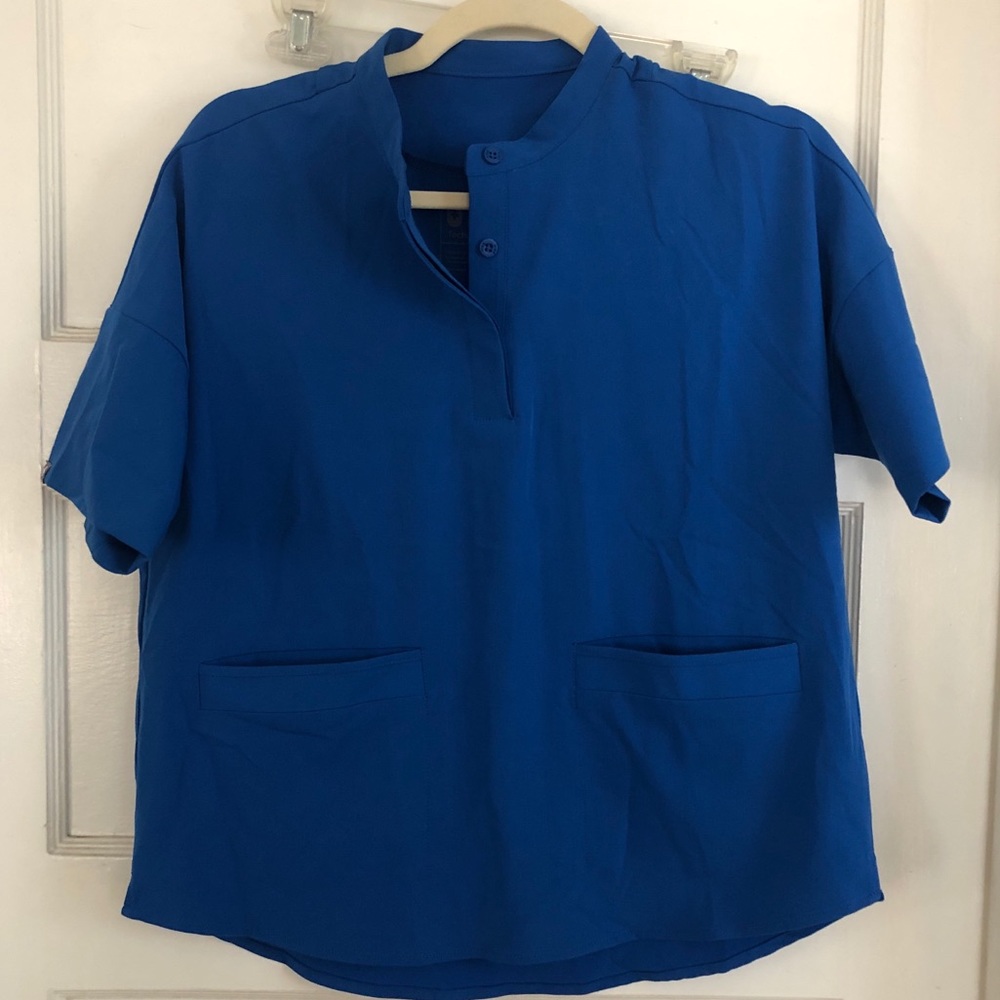 Figs maternity top